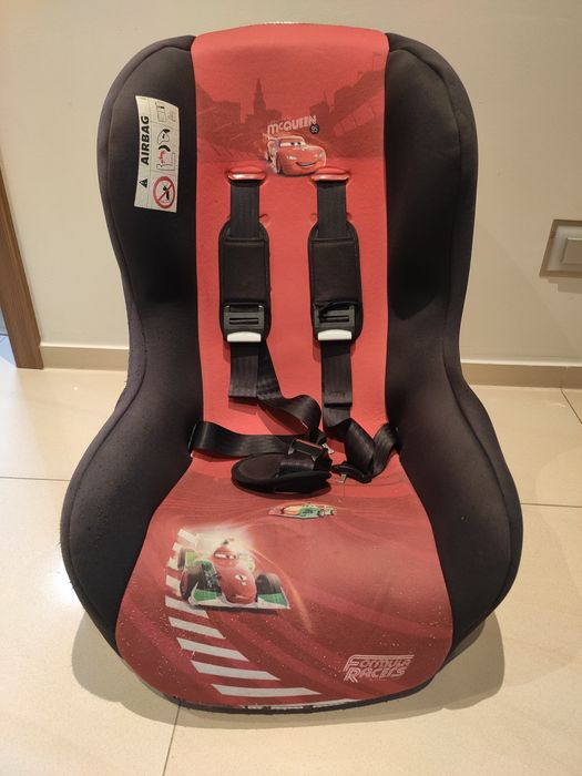 Fotelik samochodowy dziecięcy