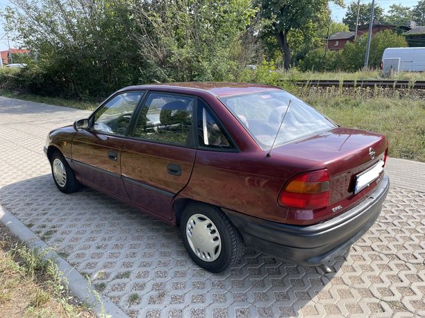 Opel Astra F 1.4 benzyna sprawny jeżdżący