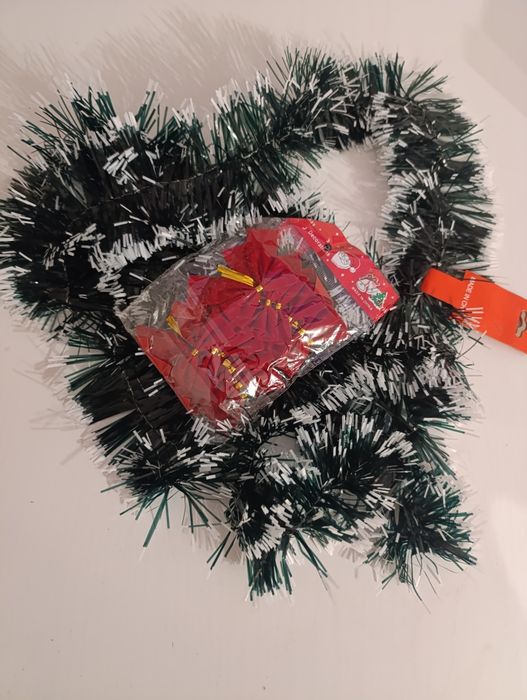 Girlanda swiąteczna, ozdobna z kwiatami 180 cm