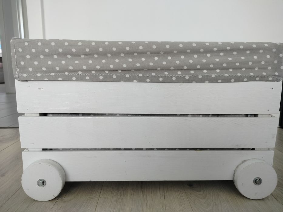 Skrzynia na zabawki drewniana 55x35 biała