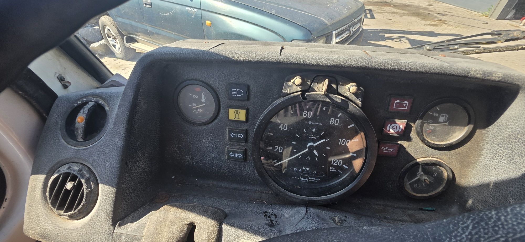Mercedes 207d 1985