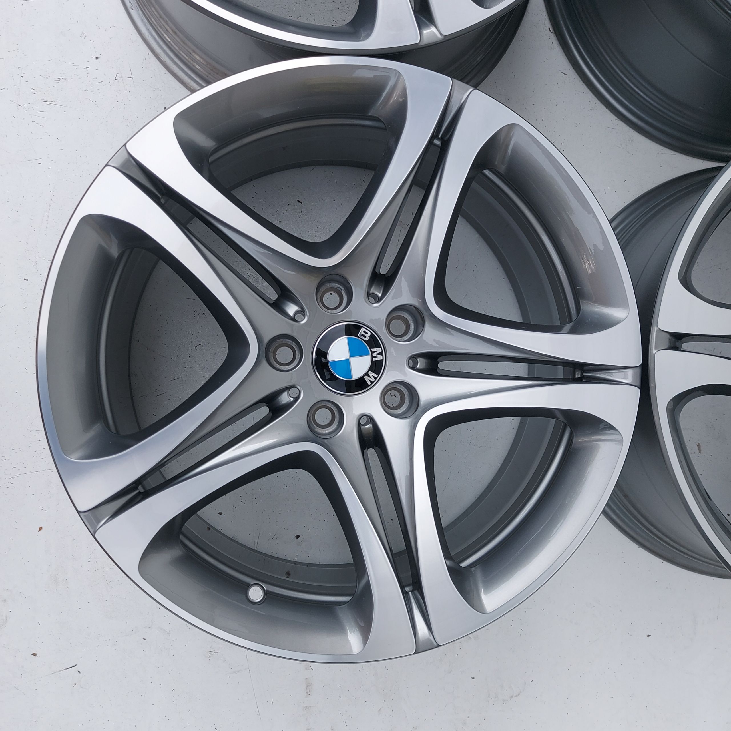 BMW F10 F11 F12 F13 F01 F30 F31 X3 F25 5x120 19''