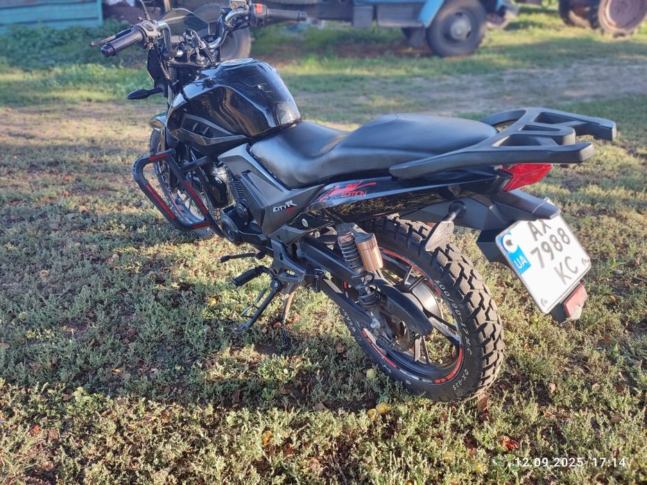 Продам мотоцикл ліфан сітієр 200