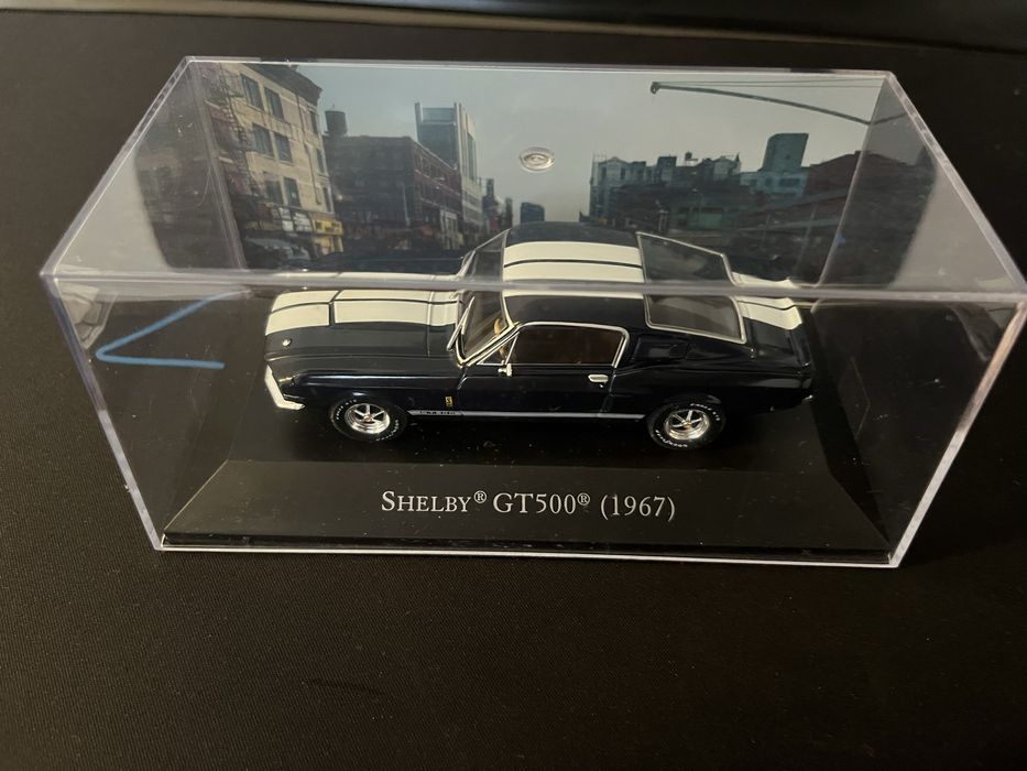 Miniaturas 1/43 e 1:72