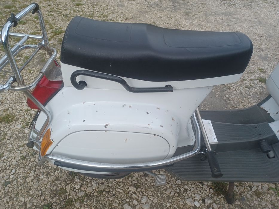 Vespa 1989 rok. Orginalny lakier.