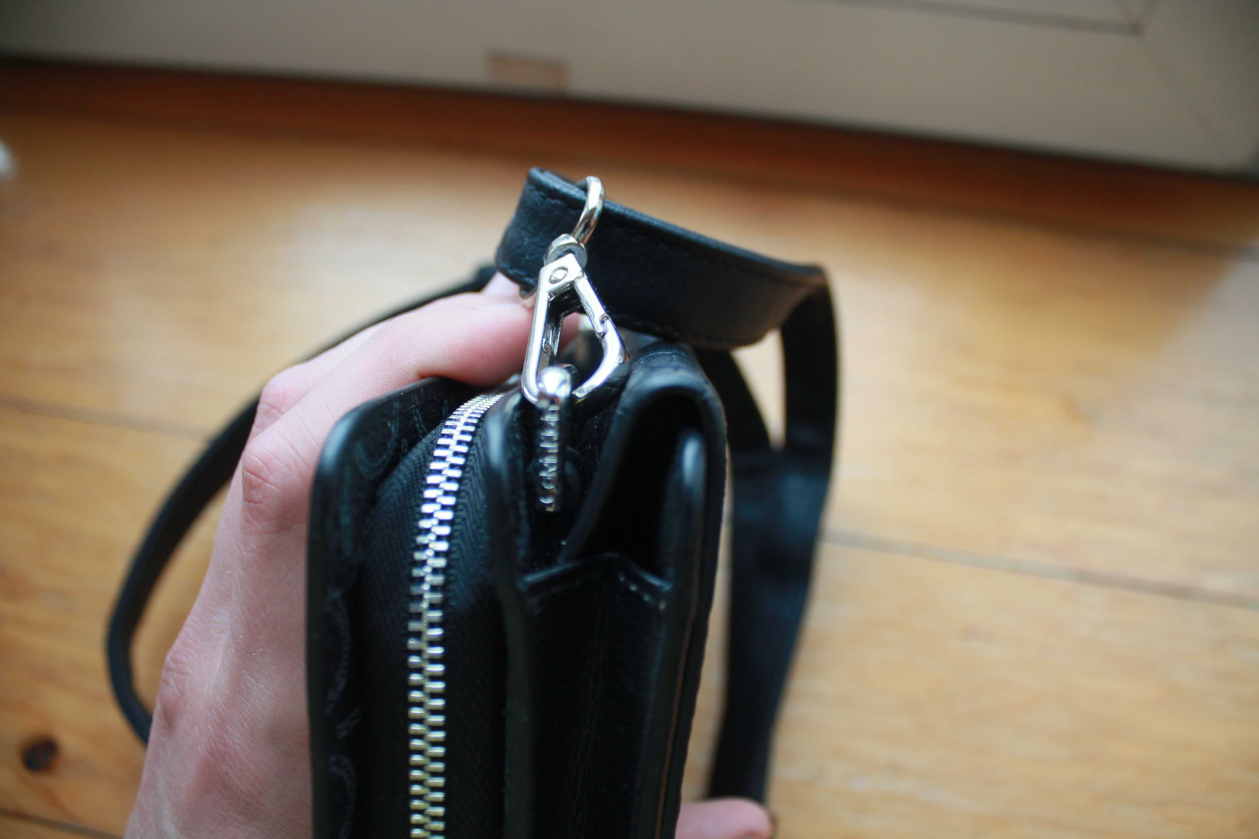 женская сумка монограммная calvin klein Mono Mix Flap Wallet Mini Bag