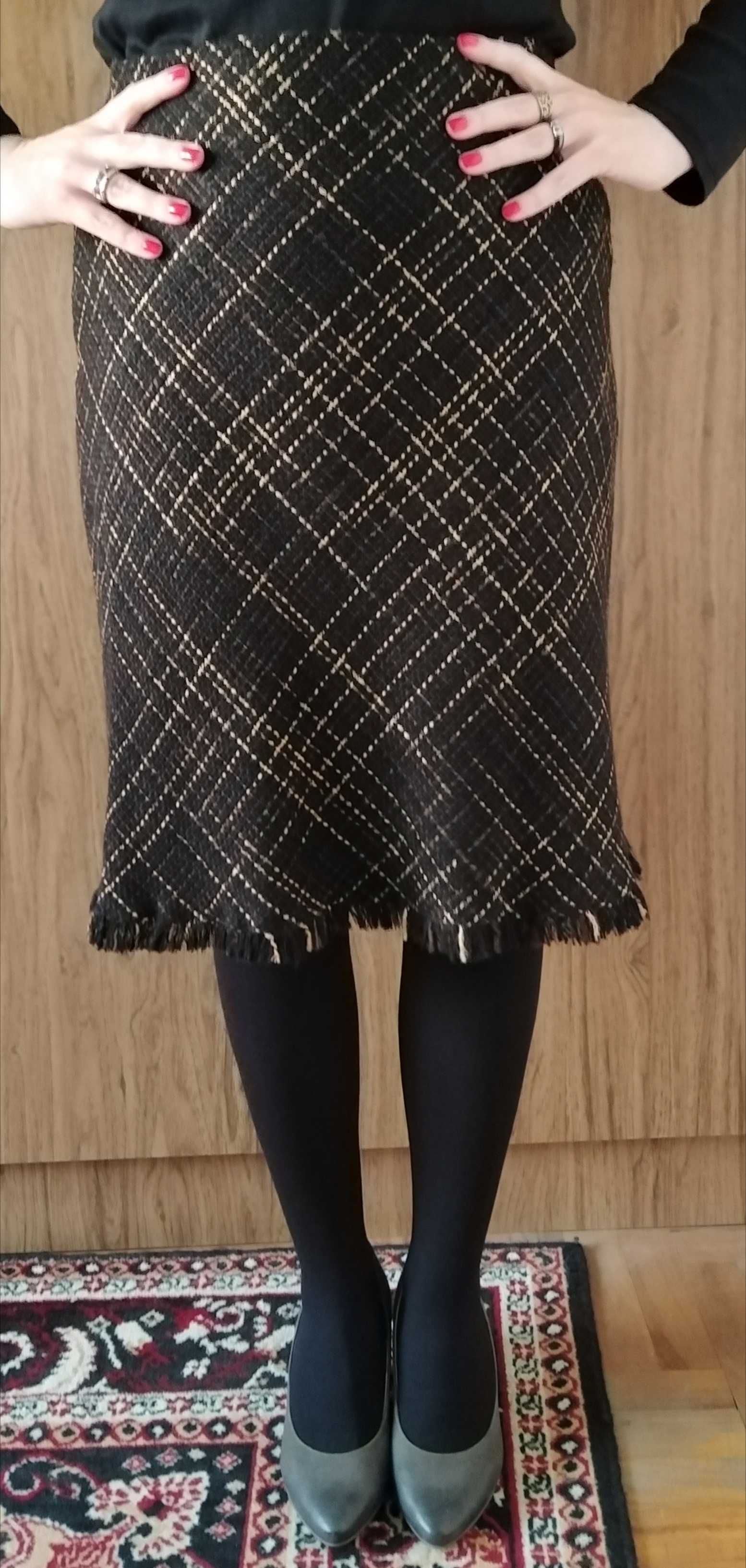 czarna brązowa spódnica tweed tweedowa krata kratka frędzle 38 40 M L