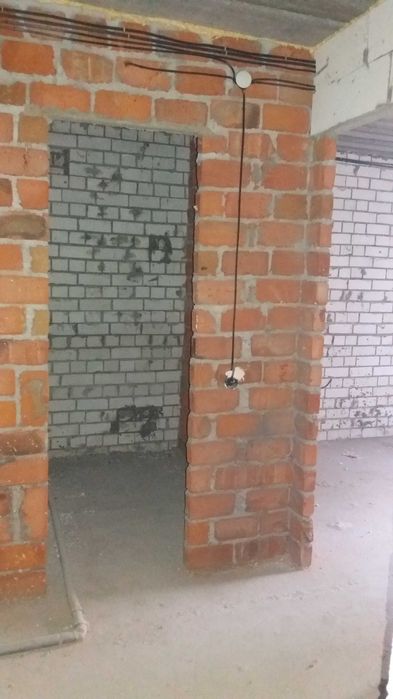 Продам однокомнатную квартиру с кладовкой новострой масаны автономка