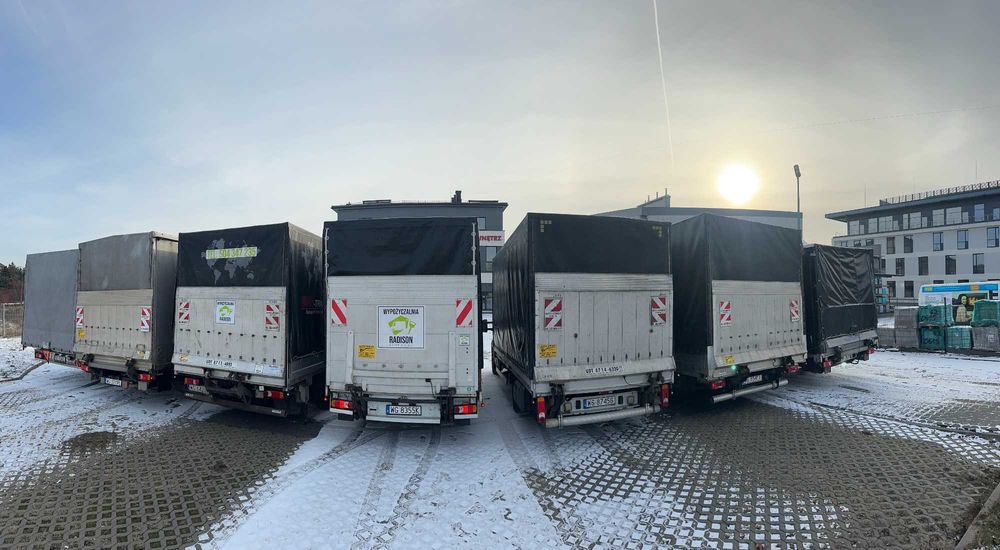 Wynajem Busa dostawcze Plandeka blaszak kontener Winda 8-12epl