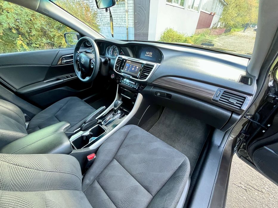 Honda Accord 2015 Automat