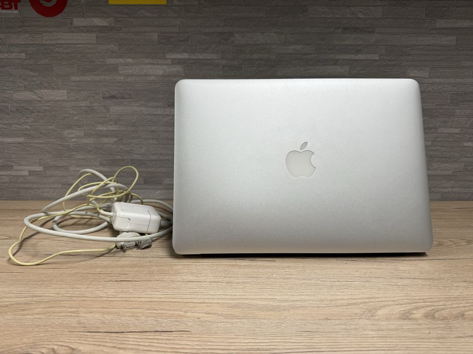 Macbook Air 2017 intel i5/8/256gb/291-цикл/зарядка