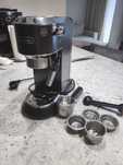 Ekspres do kawy DeLonghi dedica EC 685