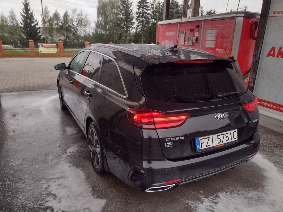 Kia. Cee'd 2021 rok 1.6 pług in Hybrid