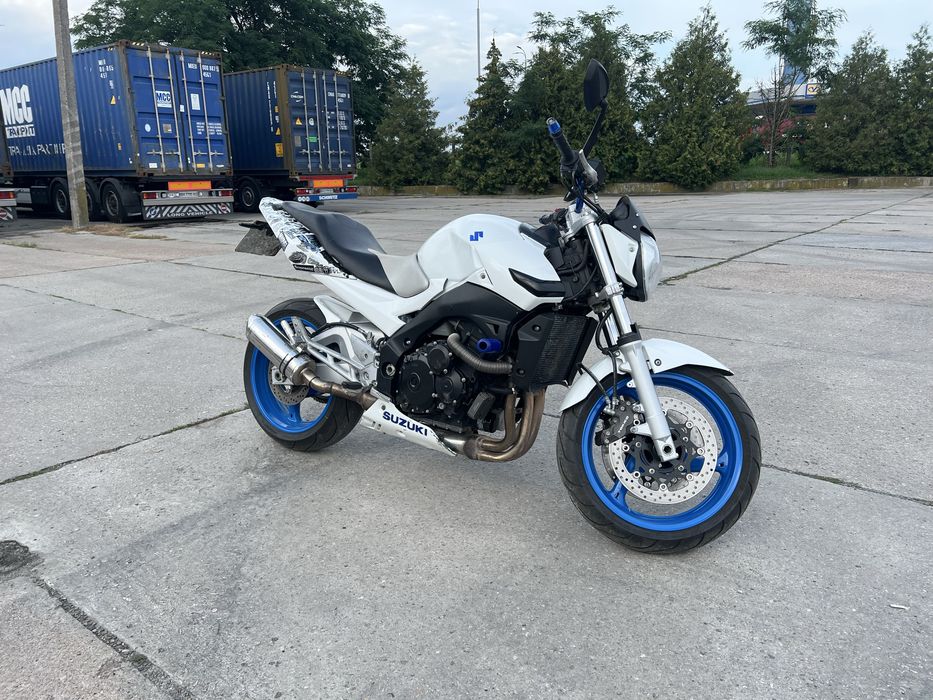 Suzuki GSR 600 2008 рік