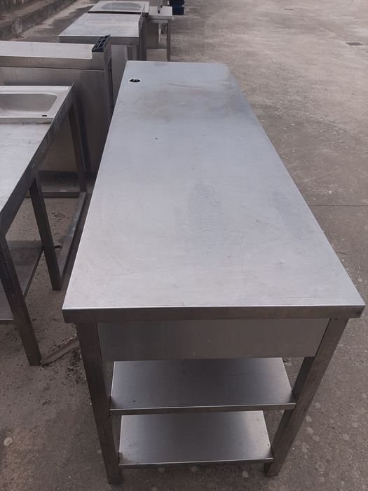 Bancada para colocação de maquina de café