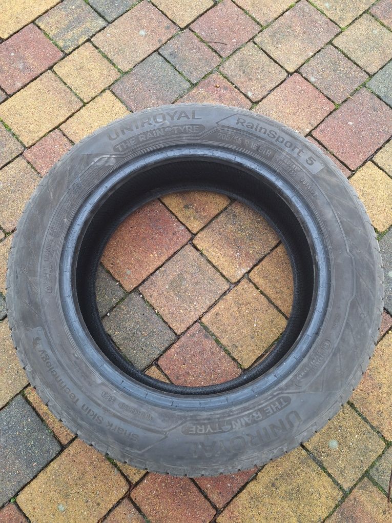 Dwie letnie opony marni Uniroyal 205/55 R16 z 2023 roku 7 mm bieżnika