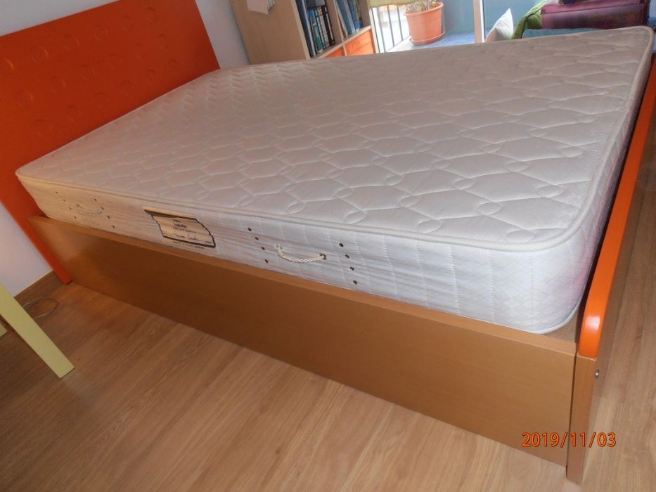 Cama Individual c/ gaveta, estrado