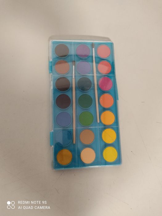 Farbki akrylowe z pędzlami