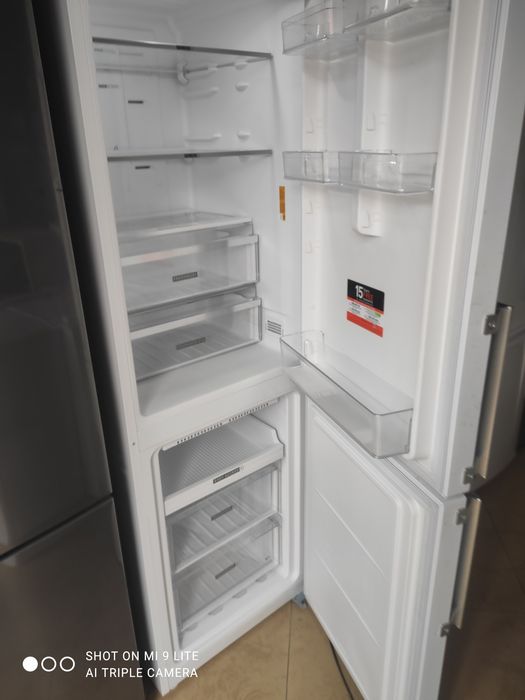 Холодильник no Frost  з морозилкою Whirlpool