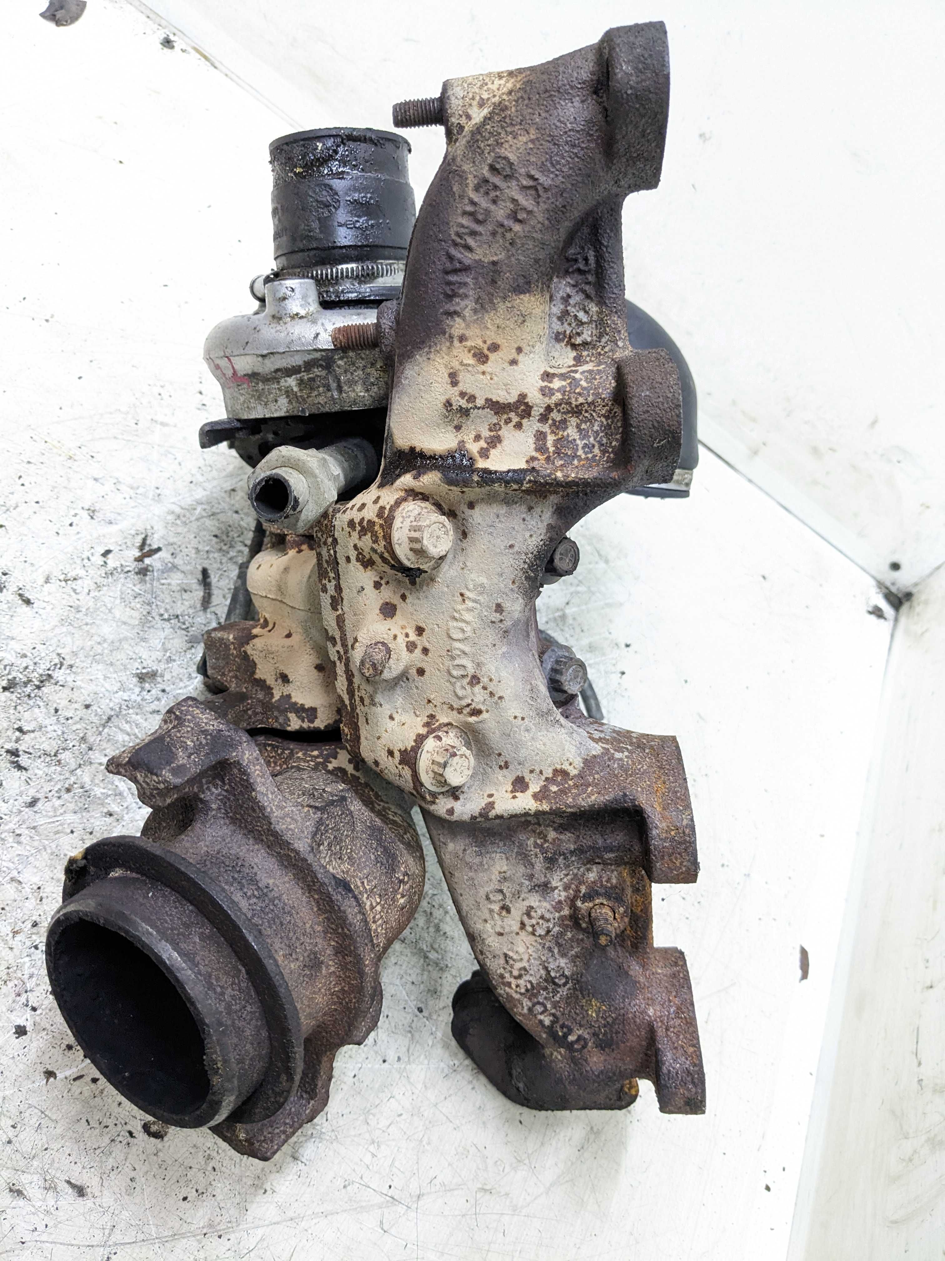 VW Transporter T4 1.9 TDI Turbosprężarka Turbo Turbina Kolektor