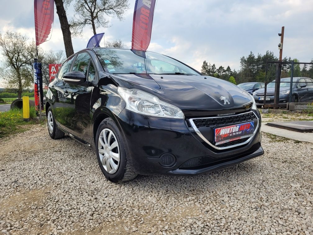 Peugeot 208*Rok 2014*1,6 e-HDI*92 KM*Tablet*Navi*