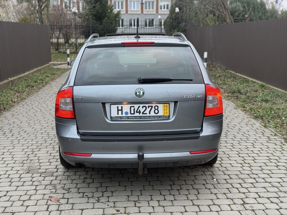Продам Skoda Octavia A5 2.0 AKПП