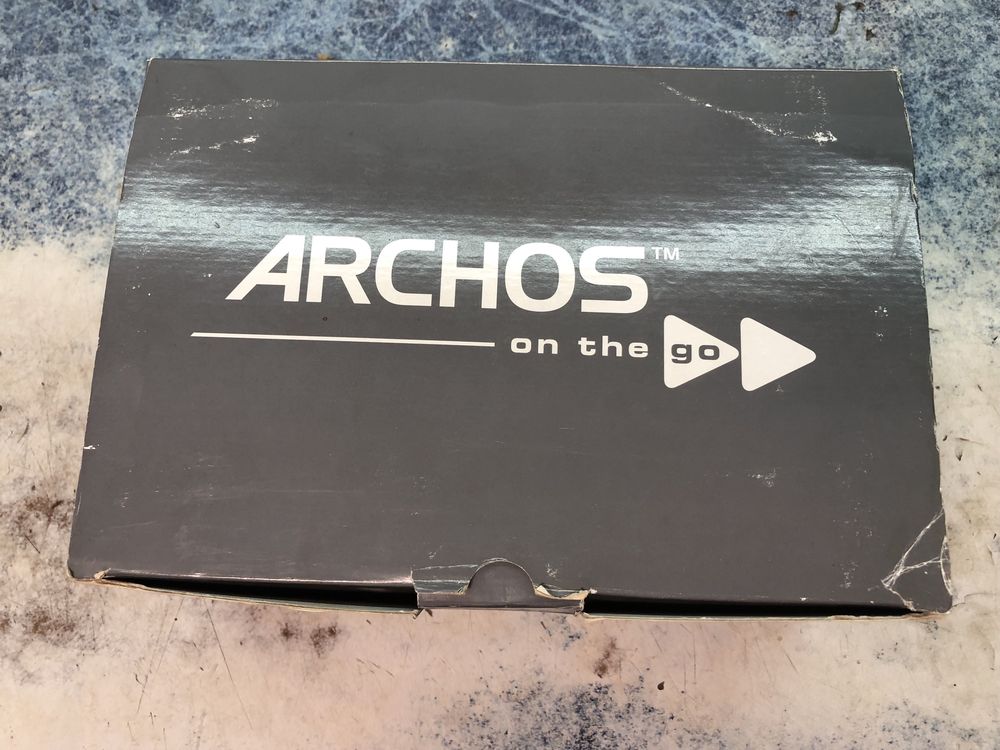 Mint condition Archos AV-500 30GB Mobile DVR Digital Video Recorder