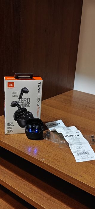 Продам новые наушники JBL Tune Flex 2