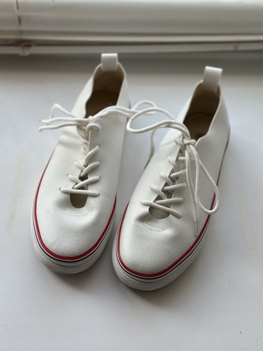 Кєди білі шкіряні устілка 23.5 см