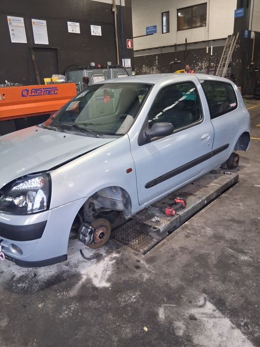 Renault clio para peças
