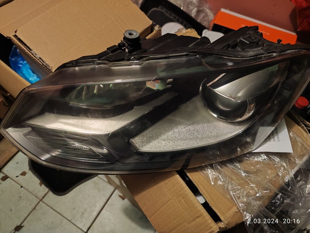 Lampa reflektor Xenon polo lampy