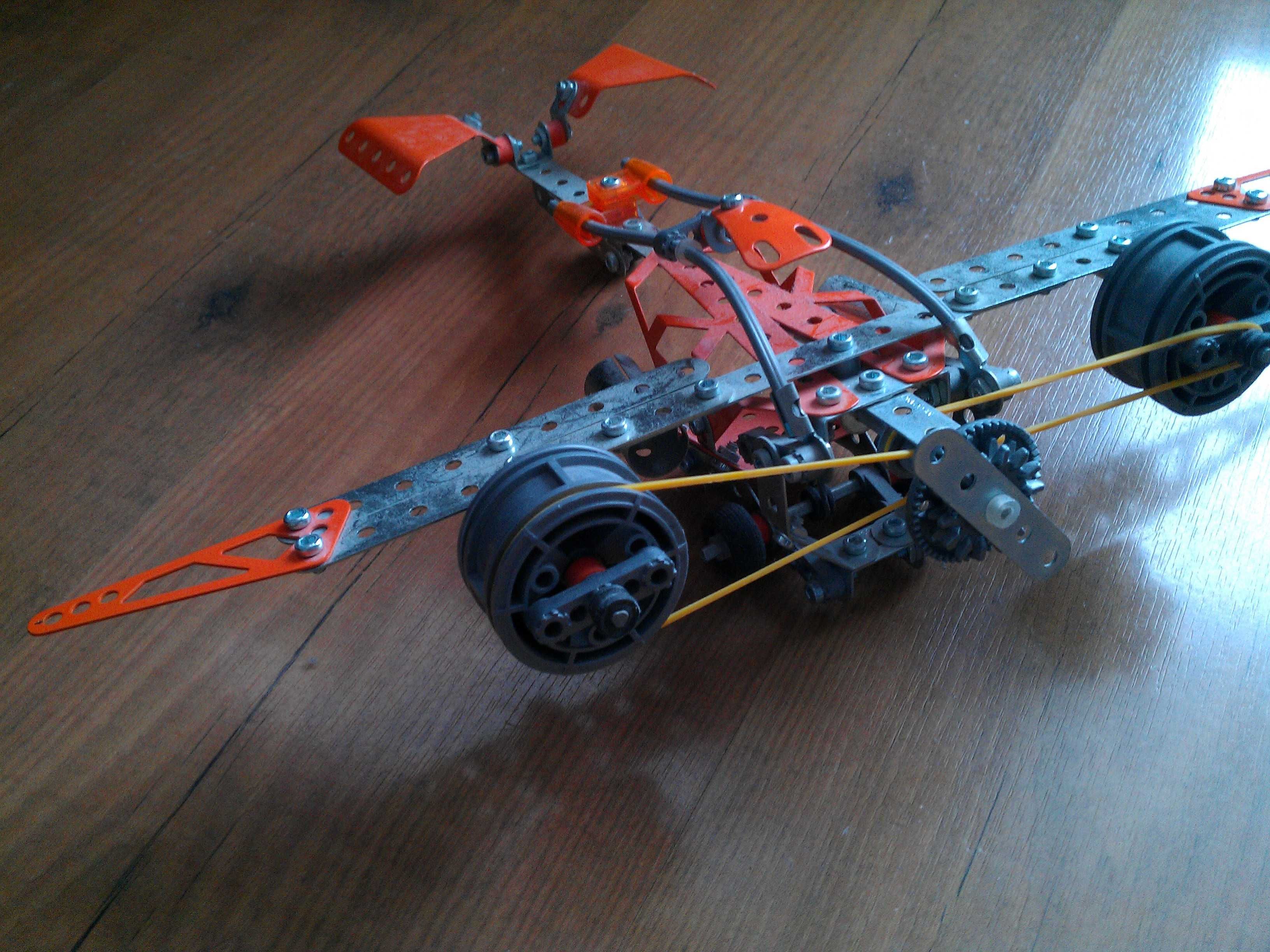 Zestaw konstrukcyjny MECCANO 8+ - 240 el., 15 modeli