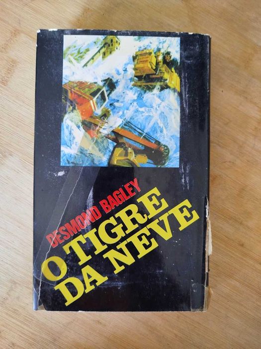 O Tigre da Neve de Desmond Bagley