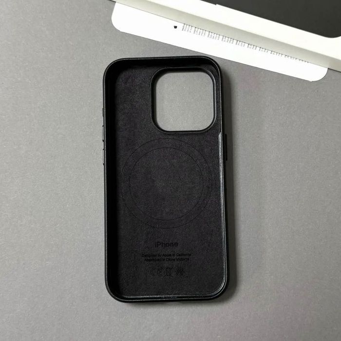 Шкіряний чохол для iPhone 15 Pro | Чехол Leather Case на Айфон 15 Про