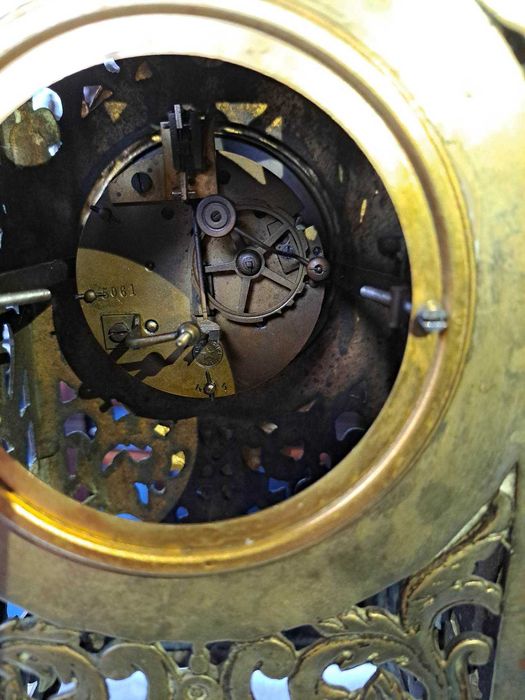 zegar mosiężny kominkowy sygnowany