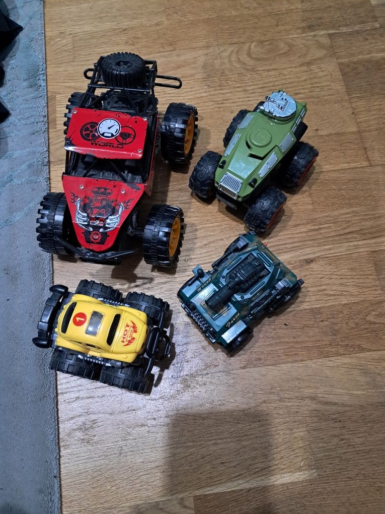 Samochody zabawki,4 sztuki