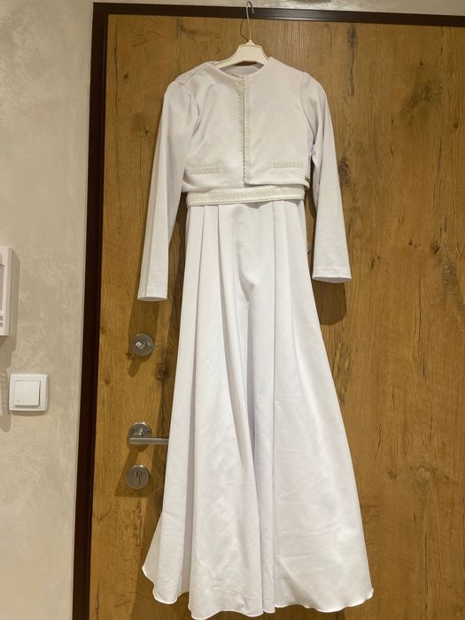 Suknia komunijna plus dodatki rozm.140-146 cm