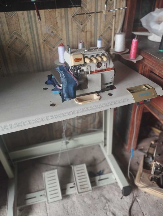 Промисловий оверлок Jamata