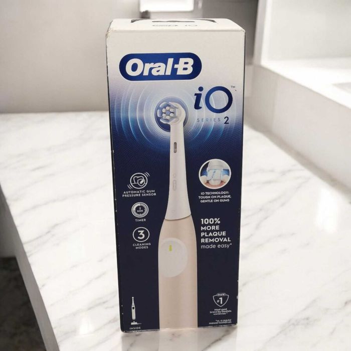 Szczoteczka Oral-B iO Series 2 - Nowa / Komplet