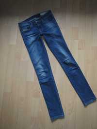 DIESEL spodnie jeans rozm.25/30