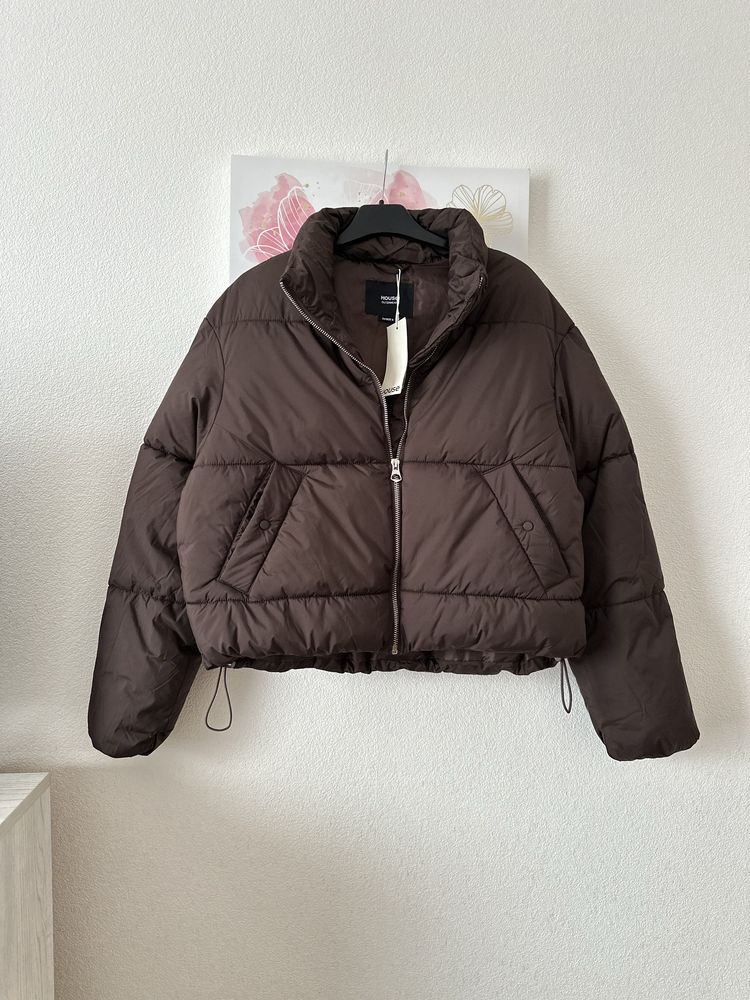 Нова куртка пуфер весняна куртка шоколадна /36/S