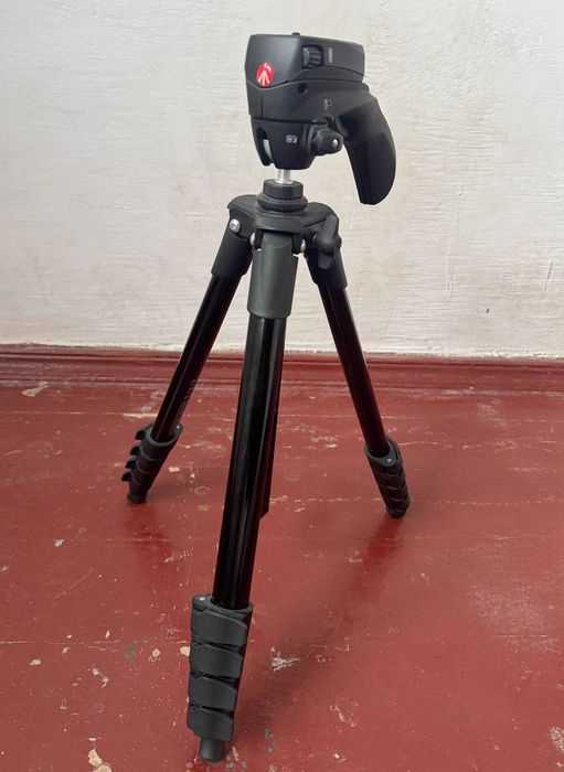 Штатив Manfrotto compact action black