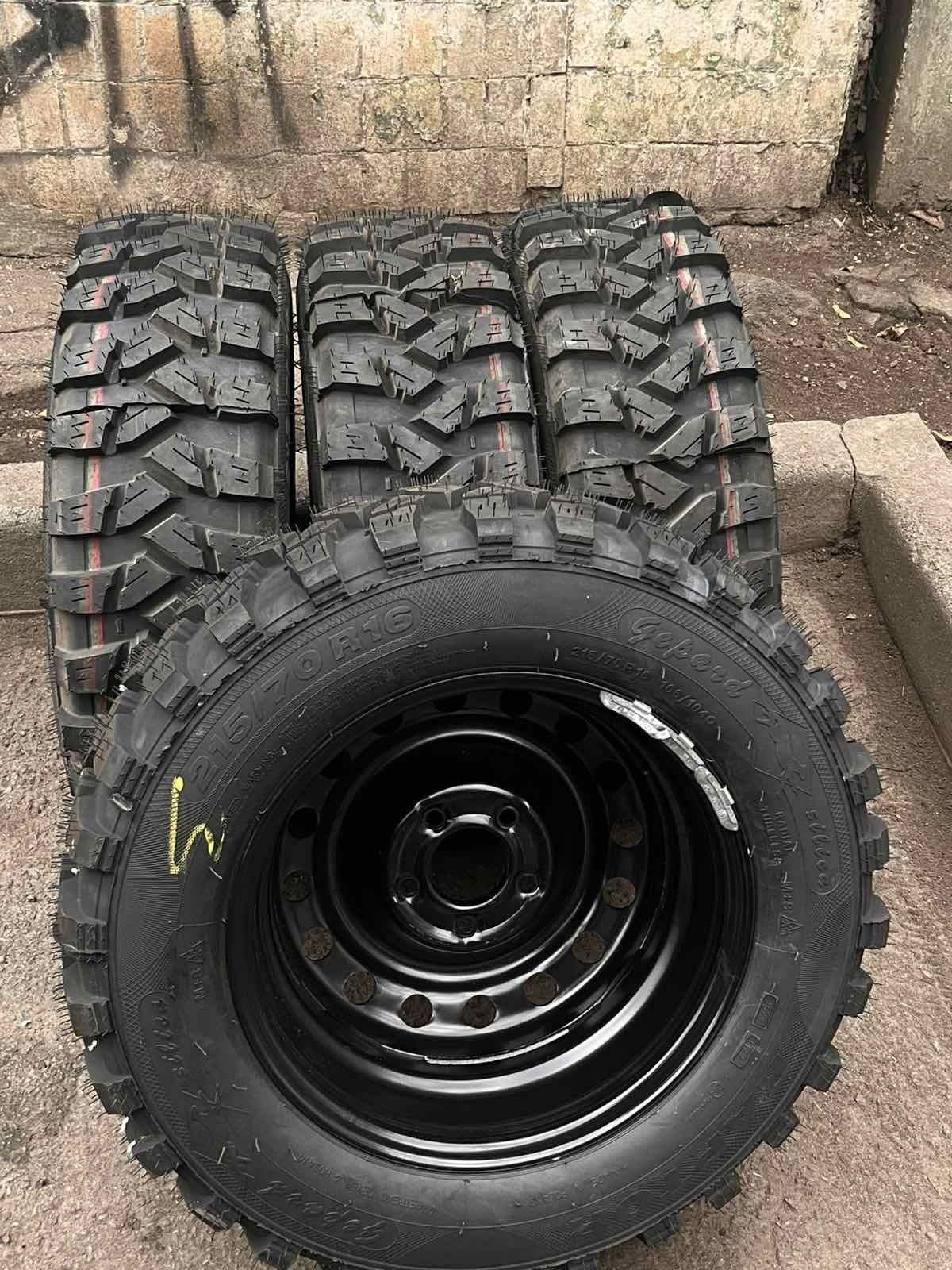 Резина на дисках R16 215/70
