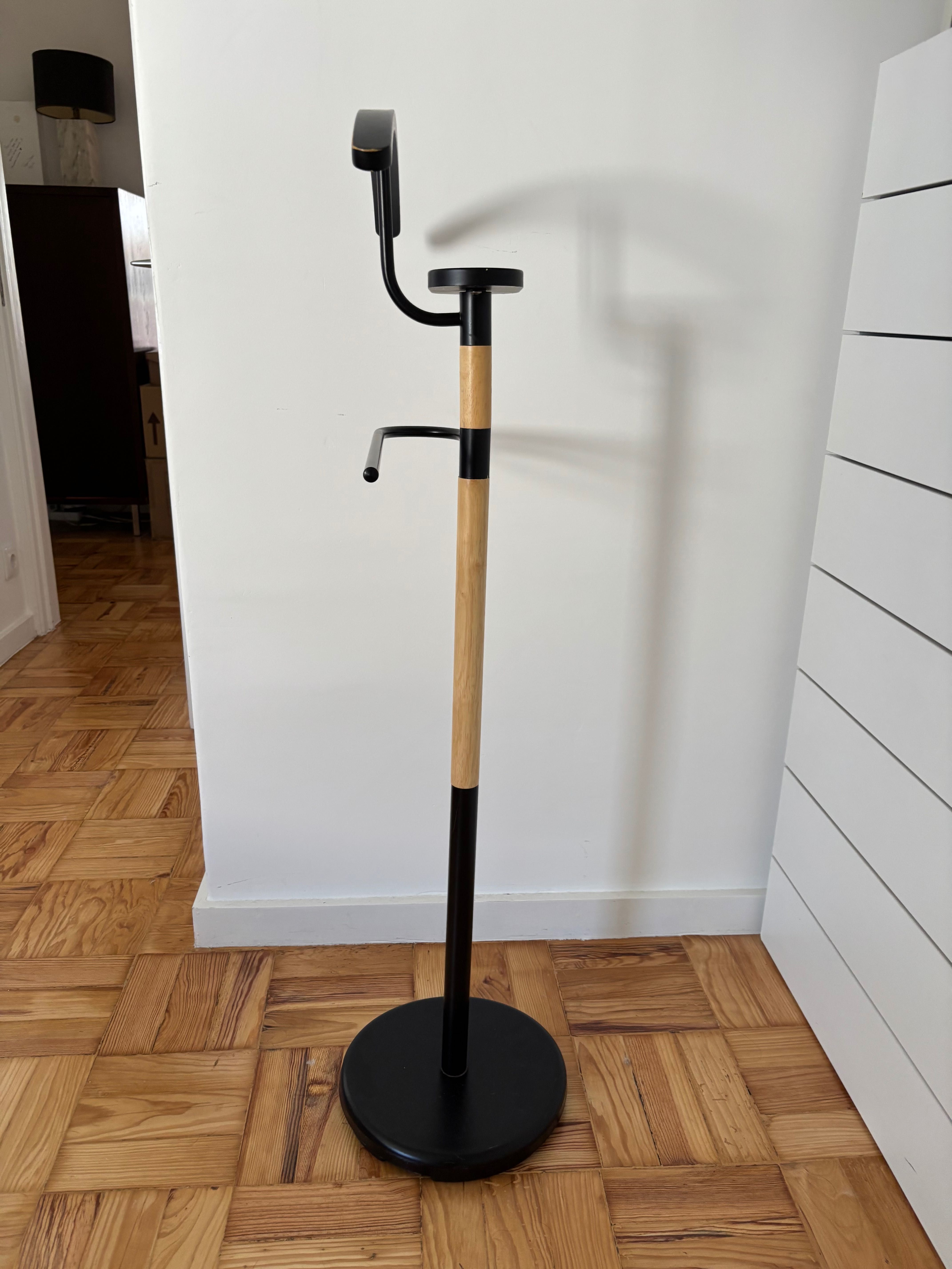 Cabide solitario