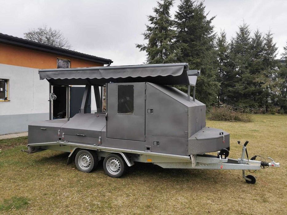 Przyczepa gastronomiczna mobilna grillo-wędzarnia z lawetą, grill