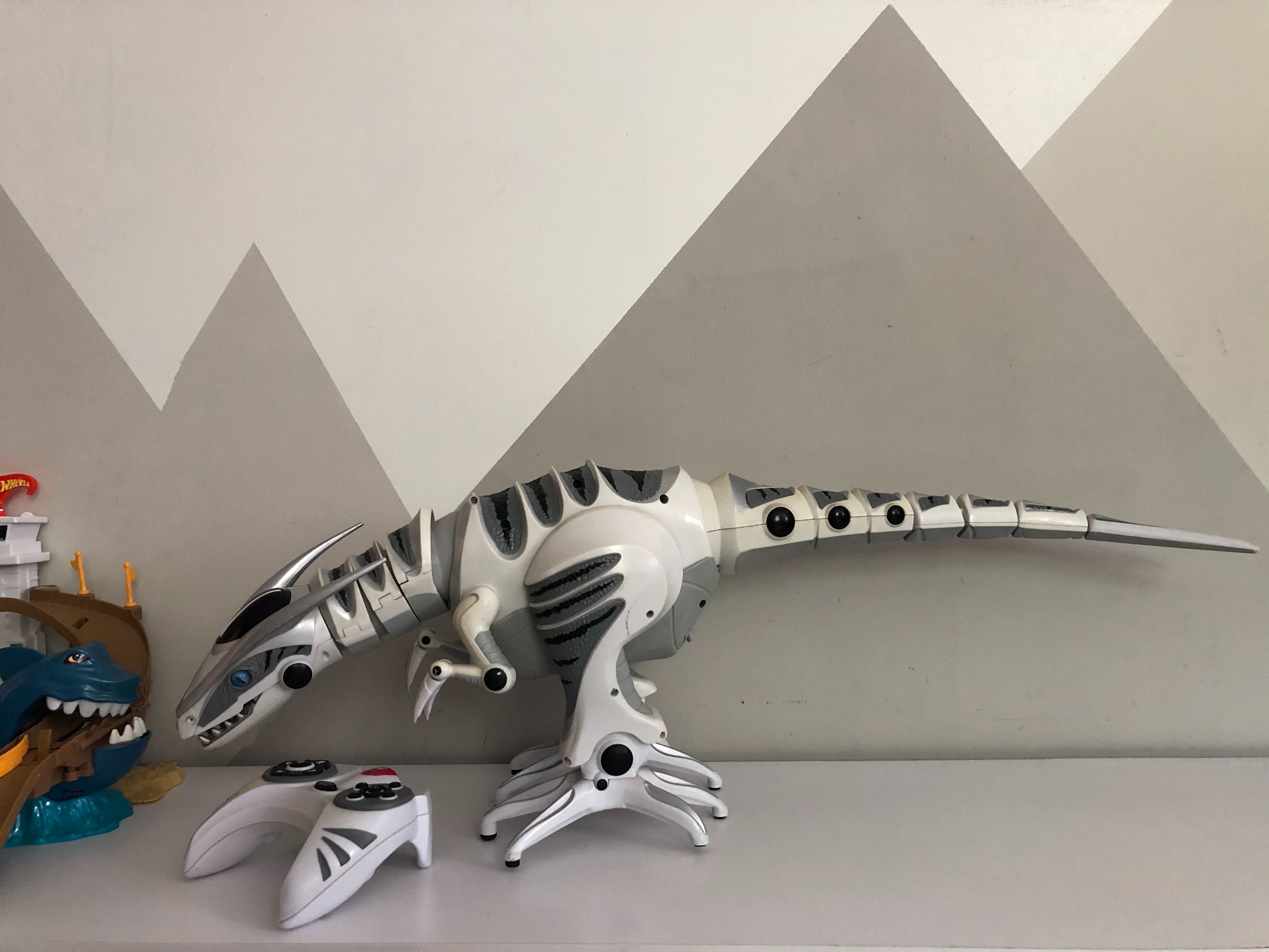 Интерактивный динозавр roboraptor x радиоуправляемый.
