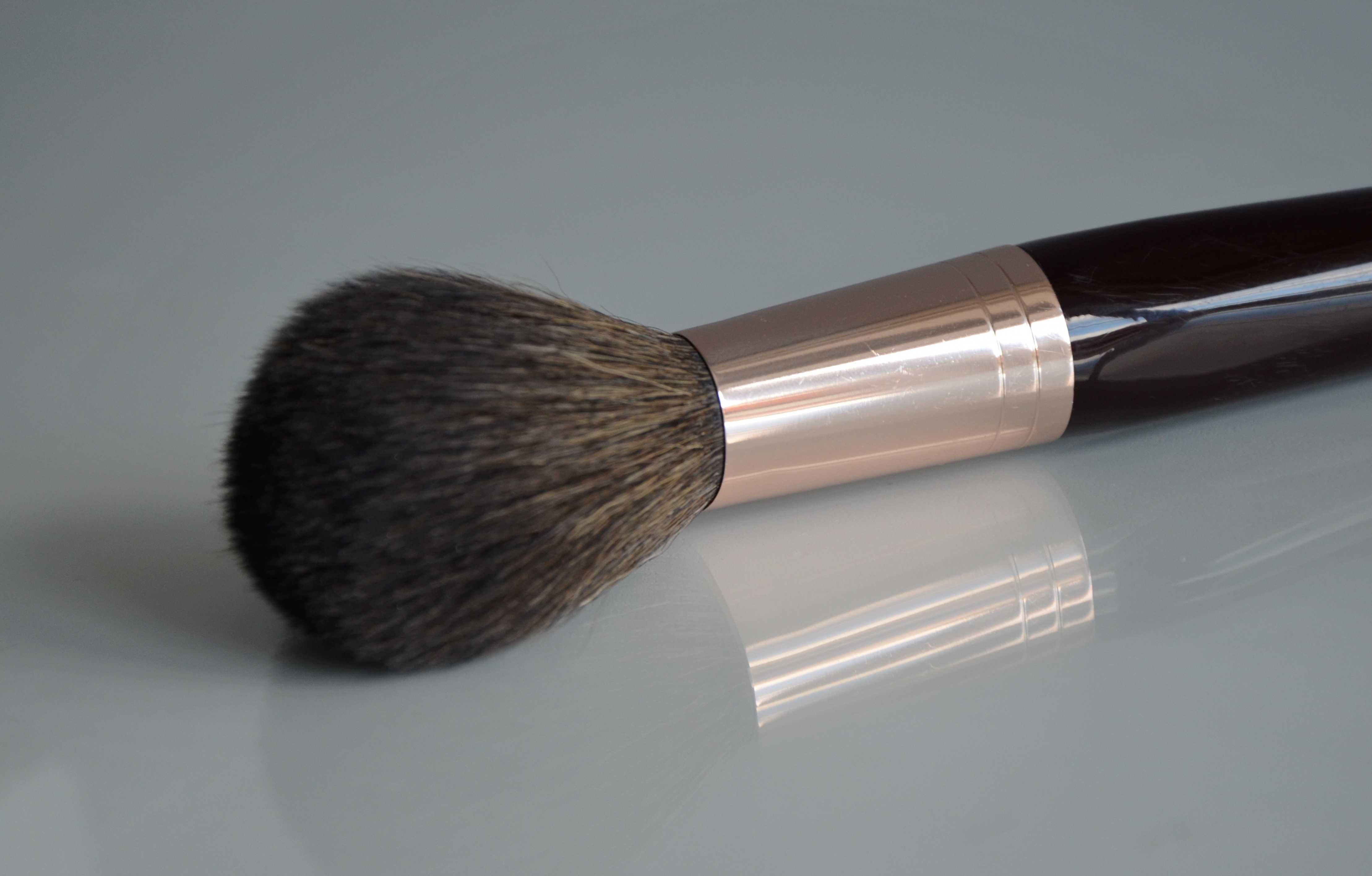 Charlotte Tilbury Bronzer Brush duży pędzel do bronzera oryginał