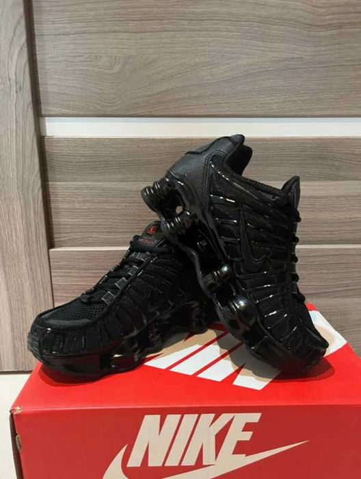Buty-Trampk-Nike Shox TL Black R.40