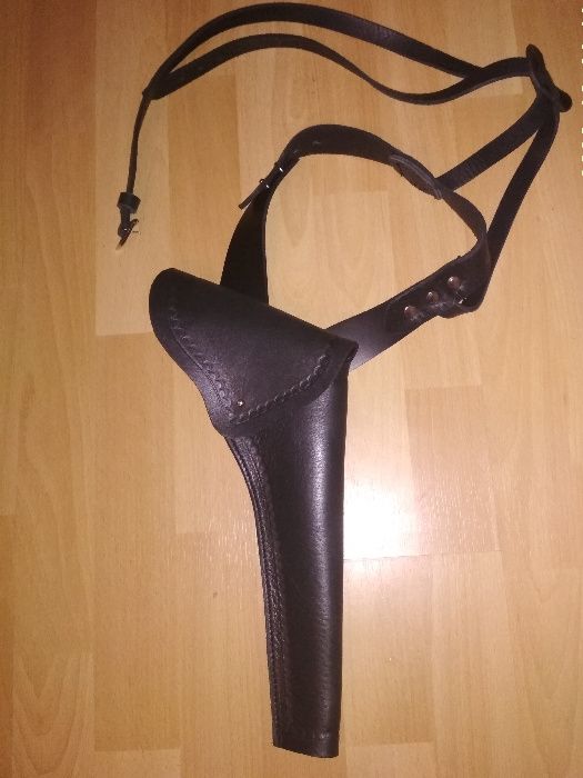 kabura na rewolwer czarny proch,szelki producent
