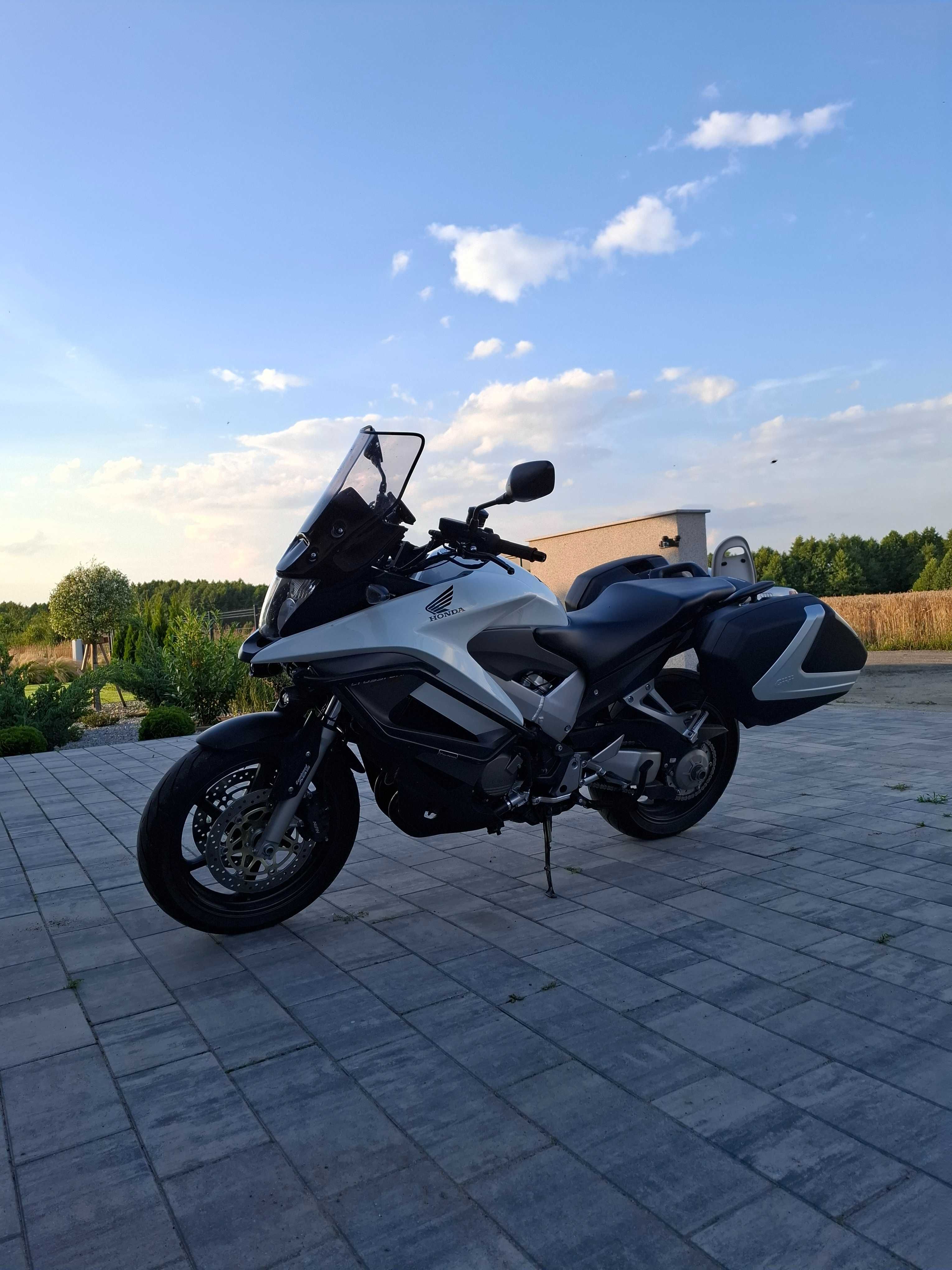 Piekna honda vfr